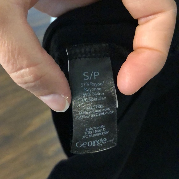 Black knit fitted dress - Picture 6 of 6